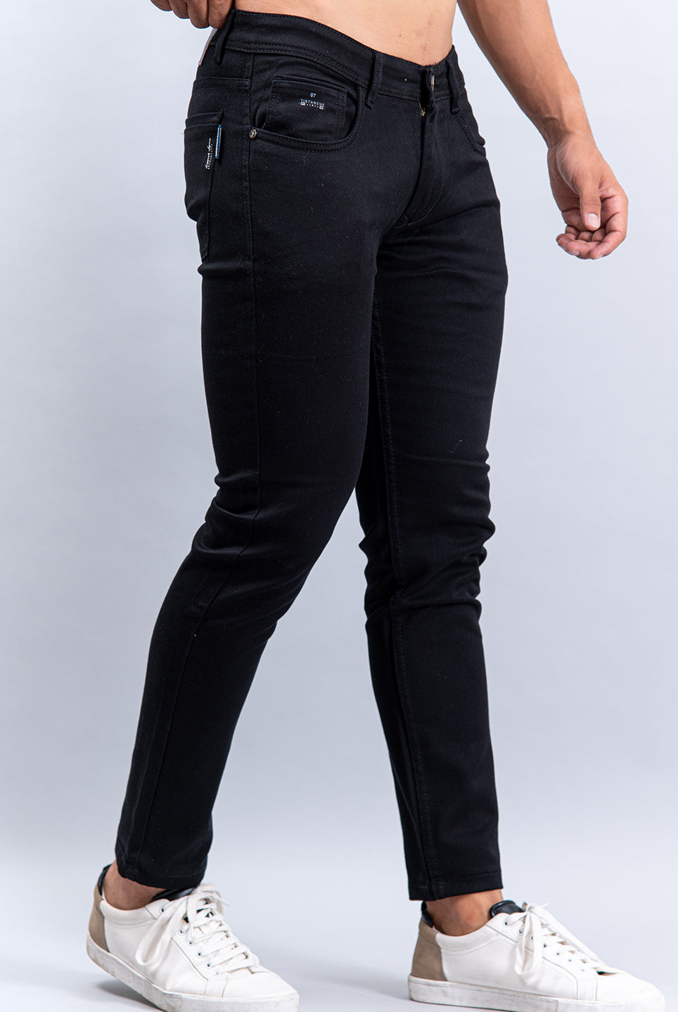 black denim jeans 
