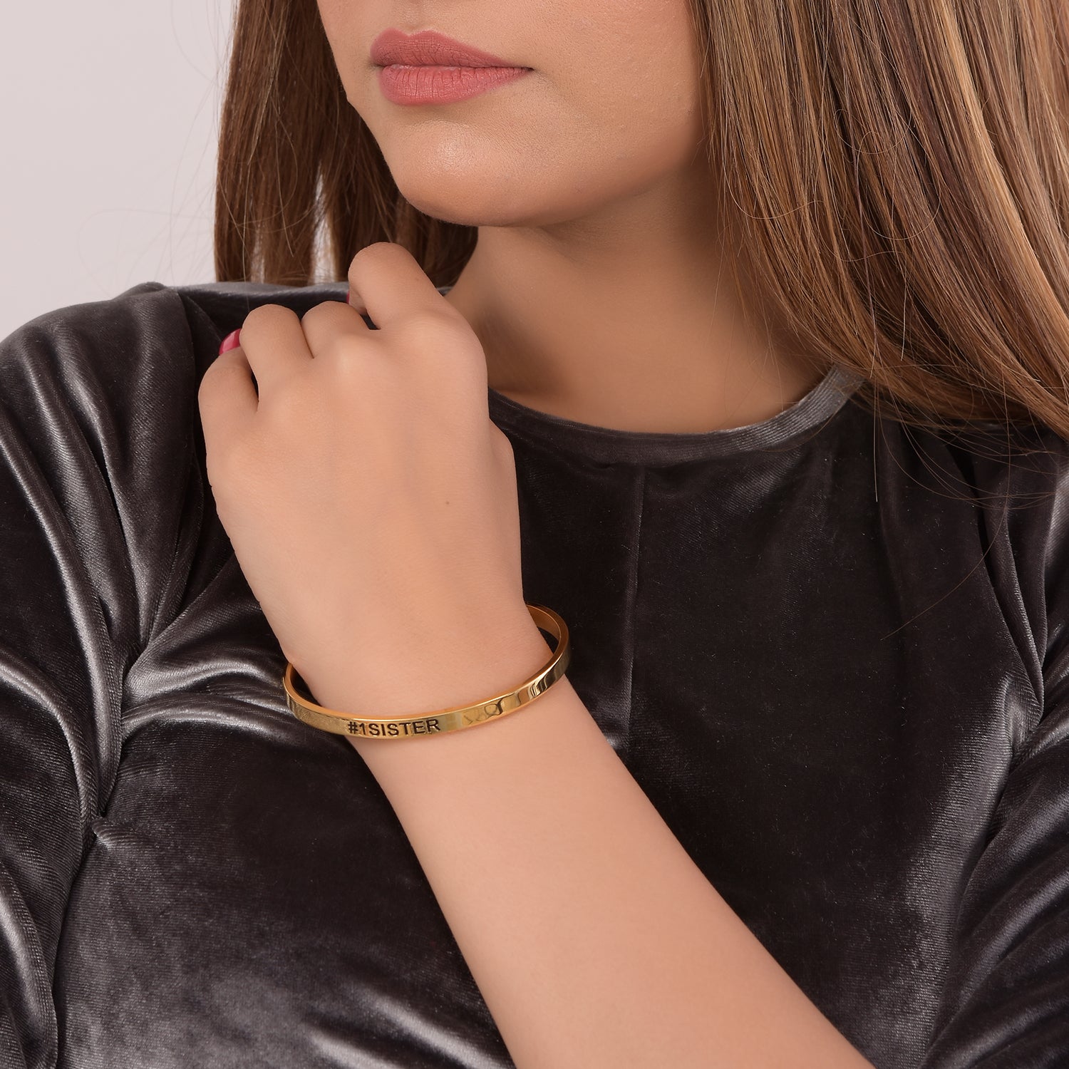 18 K Gold Plated No 1 Sister Bracelet