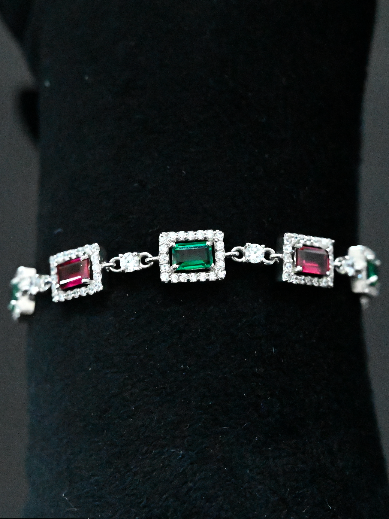 Classic Modern Link Bracelet