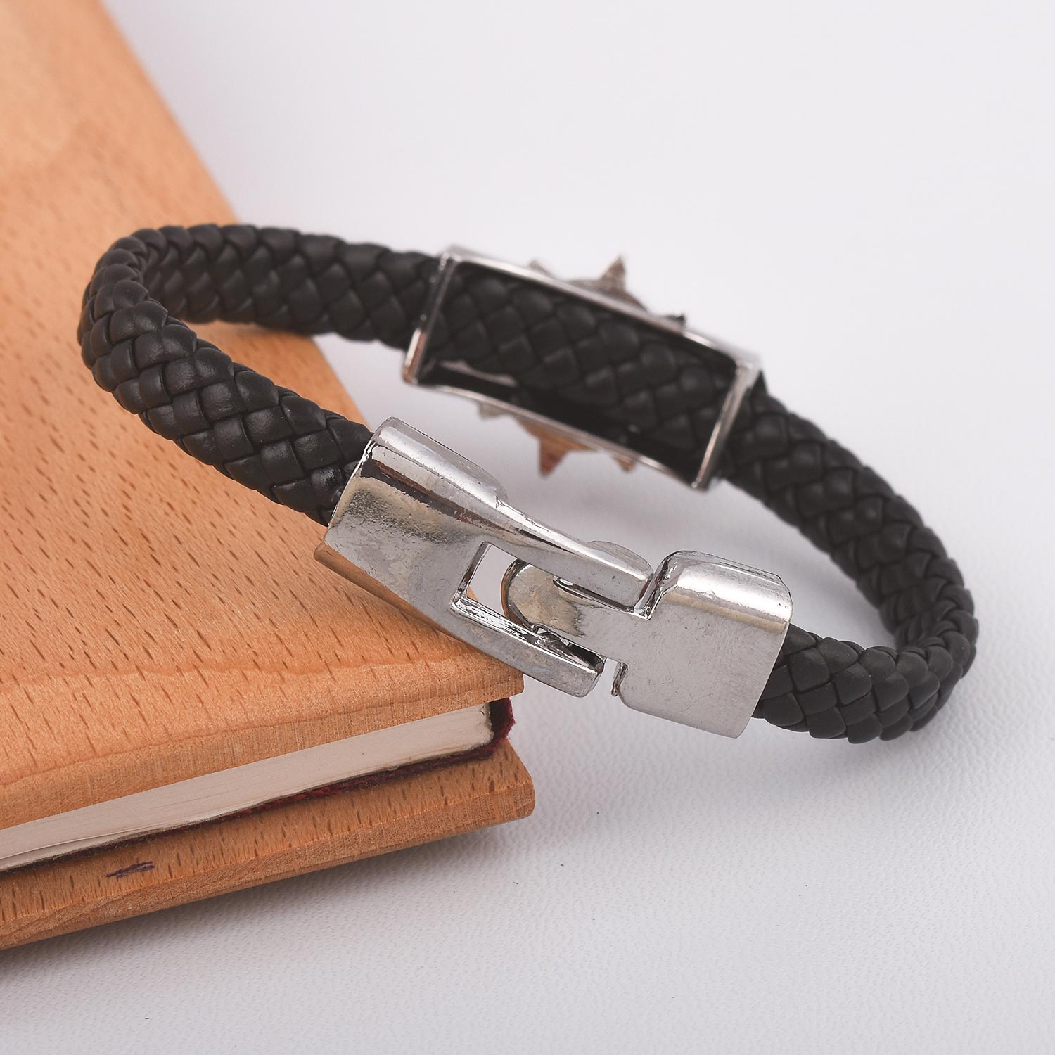 Biker Style Skull Design Black Band Mens Bracelet