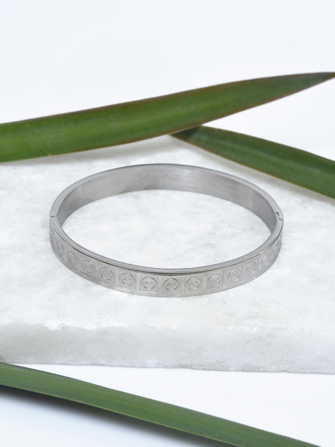 Ying Yang Silver Metallic Mens Bracelet