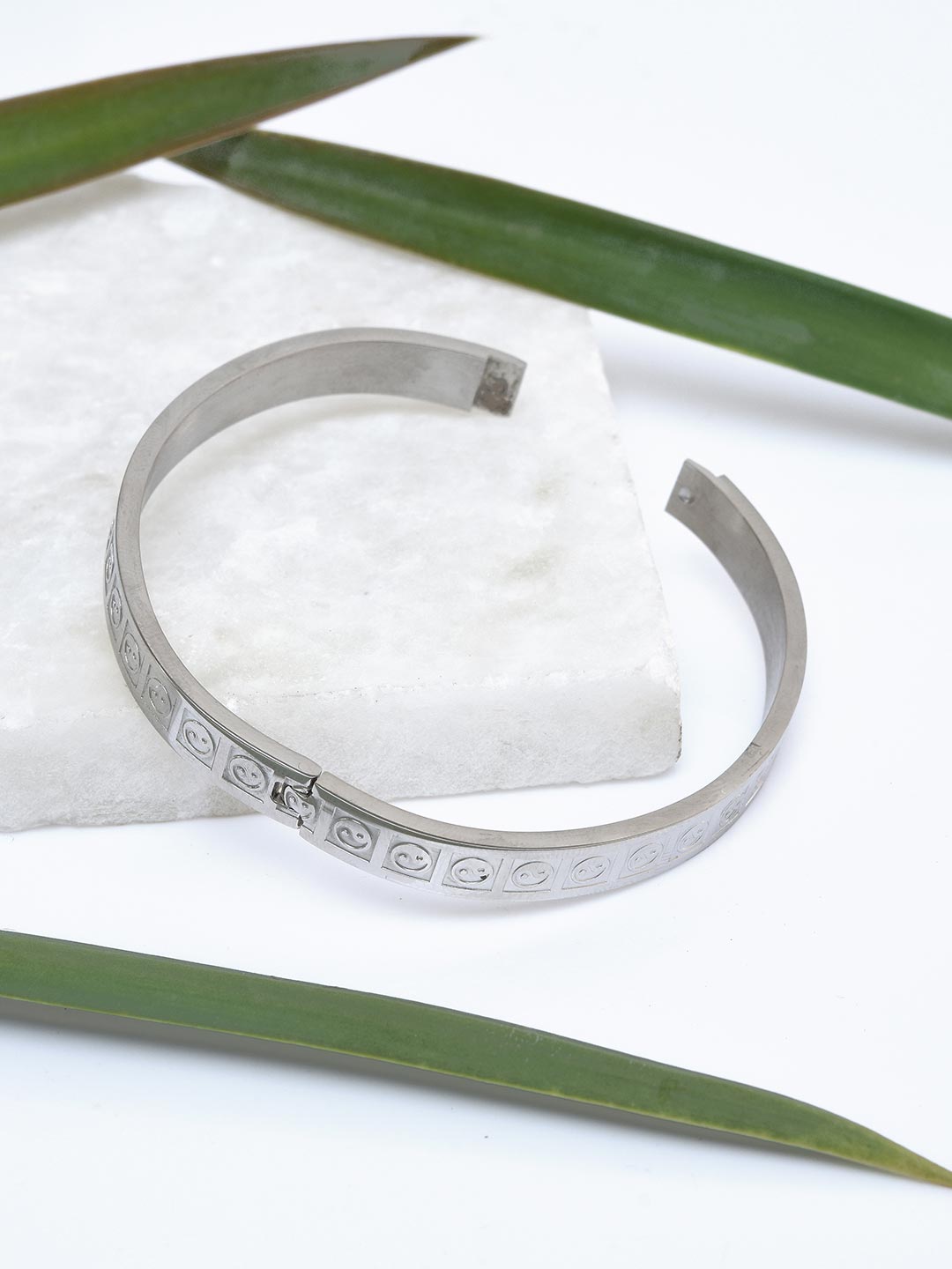 Ying Yang Silver Metallic Mens Bracelet