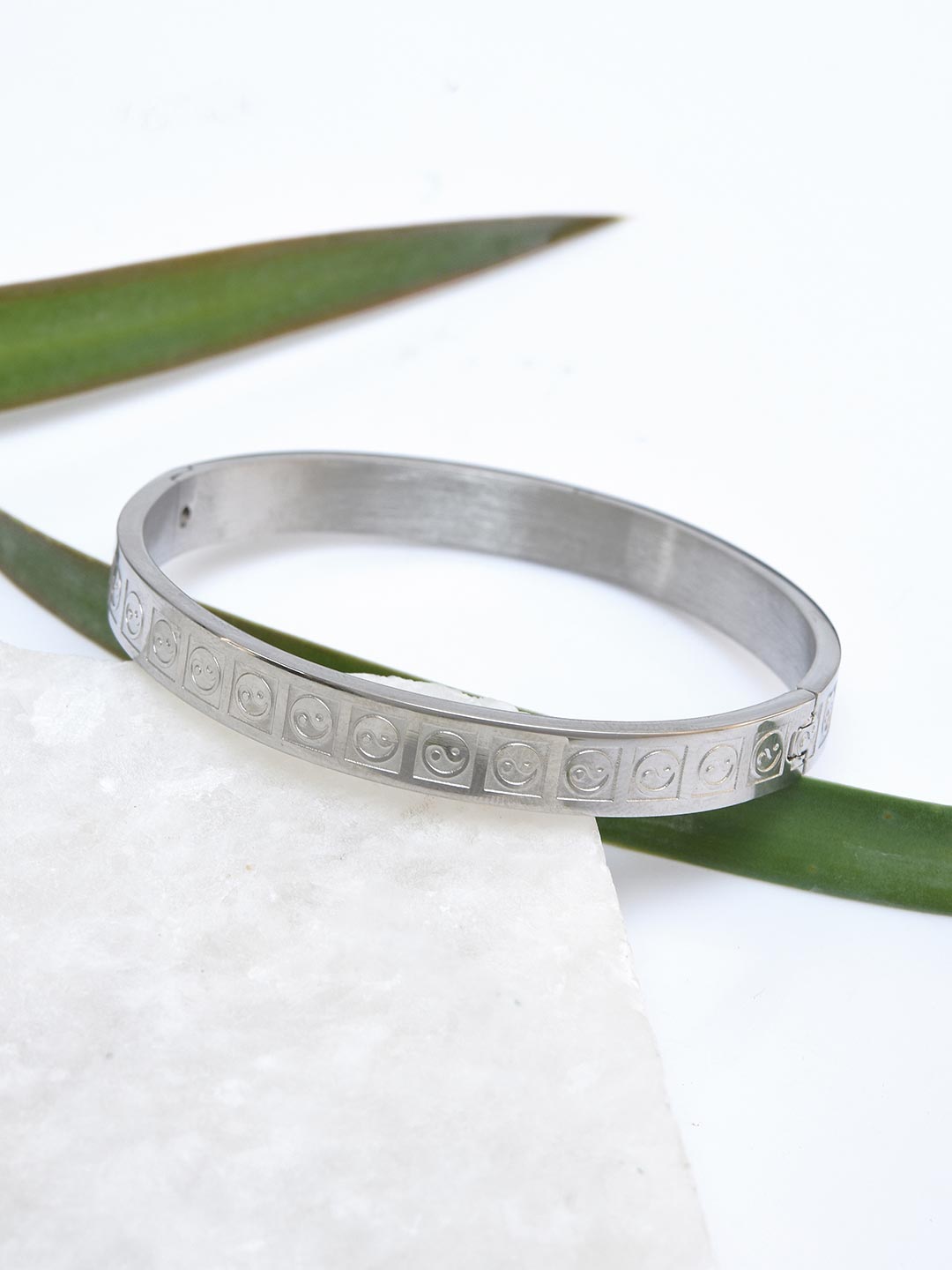 Ying Yang Silver Metallic Mens Bracelet