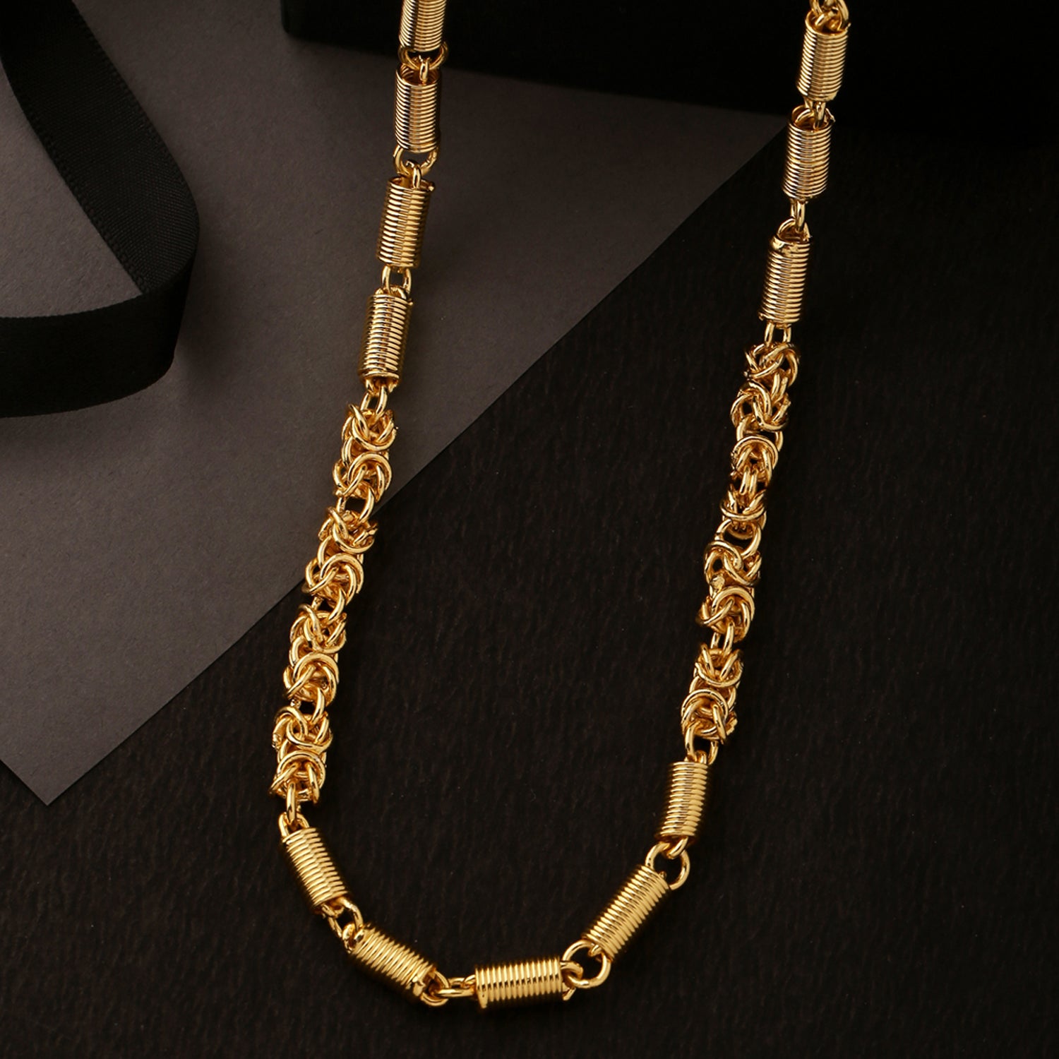 Contemporary Modern Twisted Mens Chain