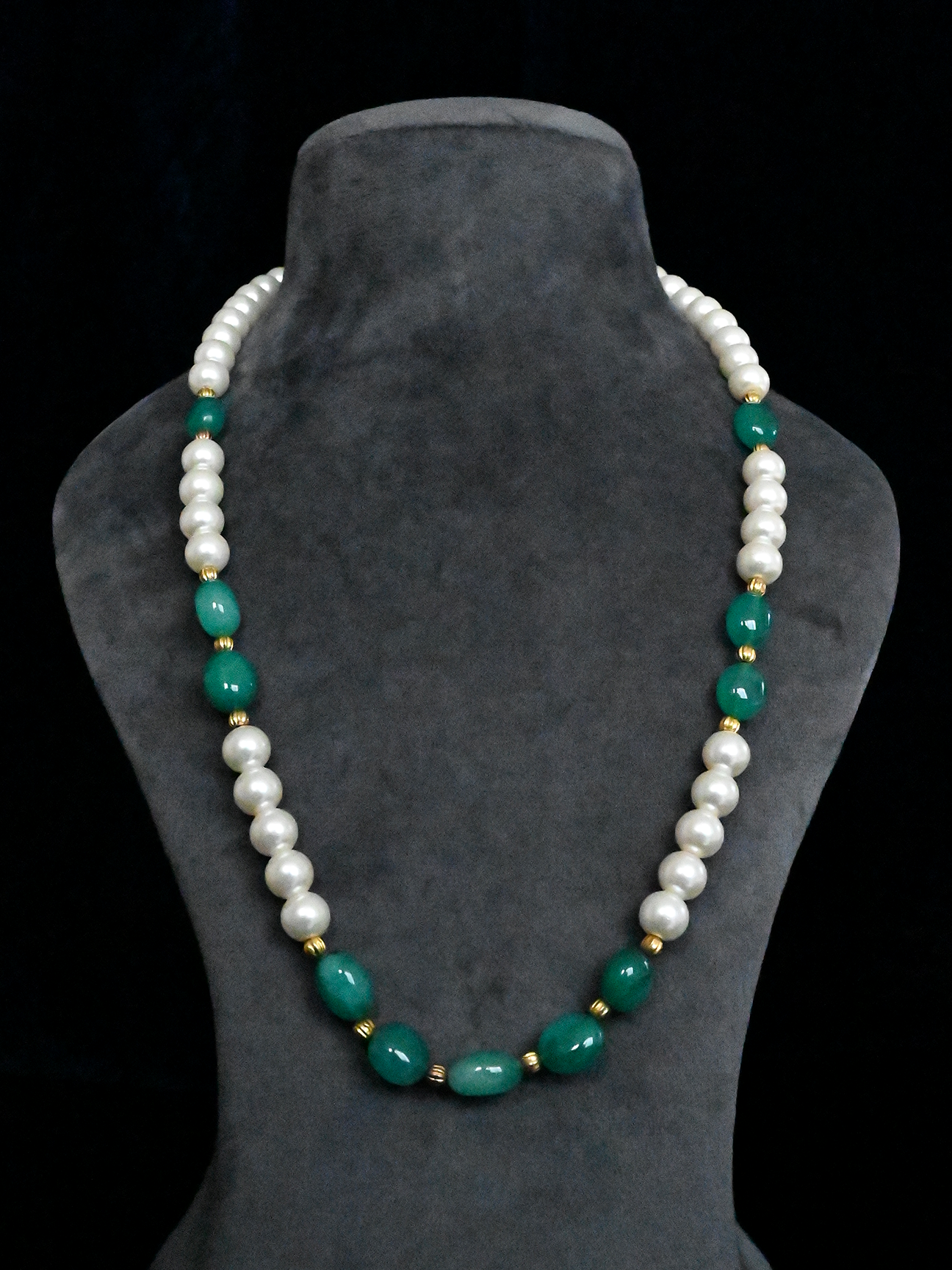 Green Stones and Pearls Traditional Necklace