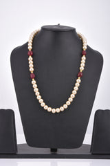 Golden Pearls and Red Stones Beaded Necklace
