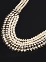 Traditional Pearls and Metal Necklace