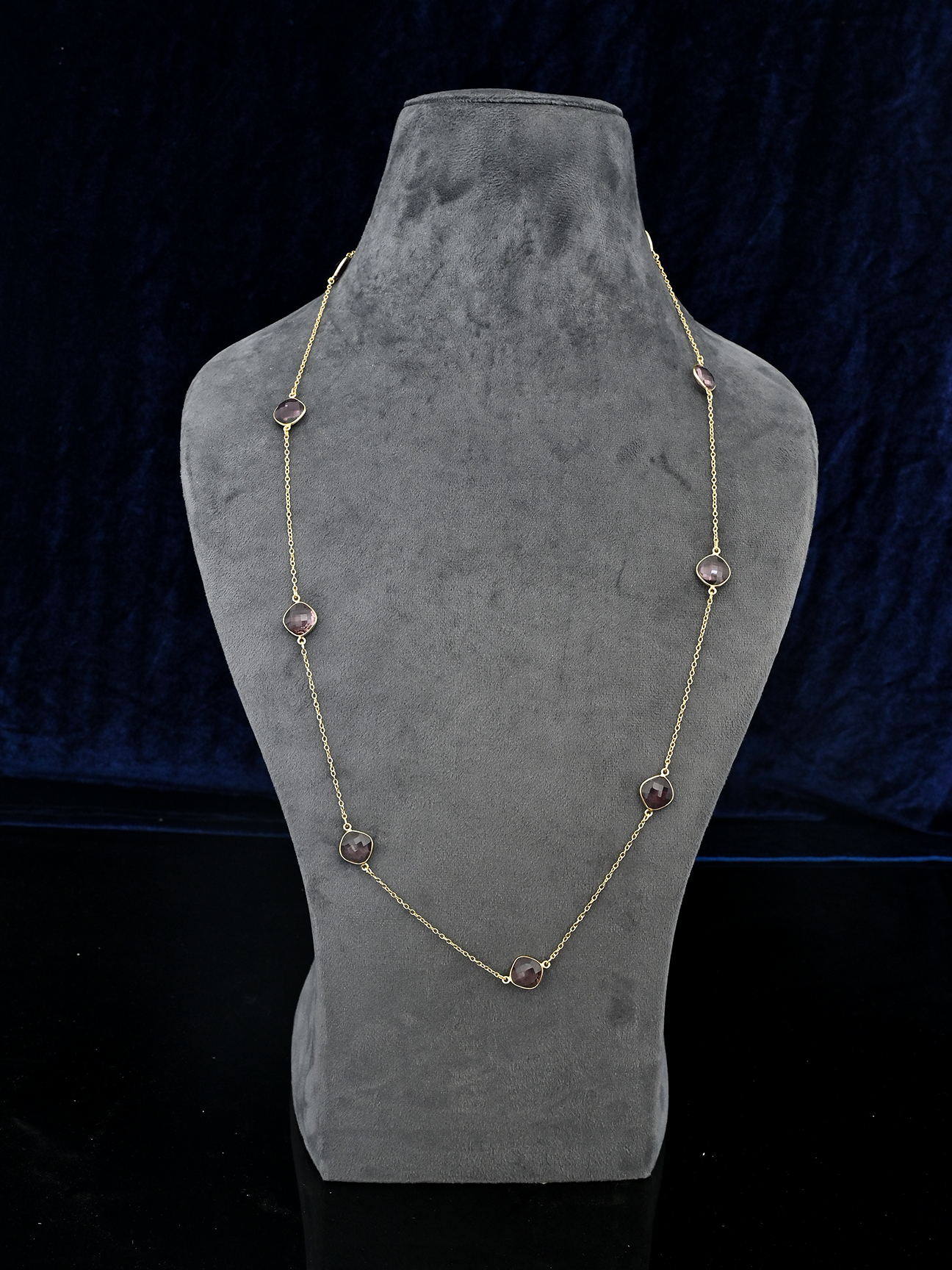 Contemporary Western Style Colored Stone Necklace