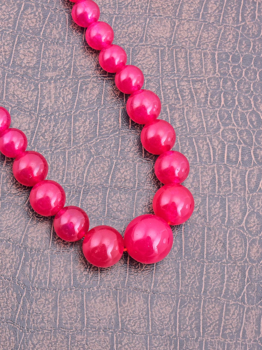 Classic Single Stranded Manak Necklace