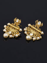 Traditional Kundan Stones Gold Plated Necklace Set