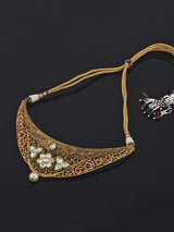 Floral Emboss and Filigree Colored Stones Golden Necklace Set
