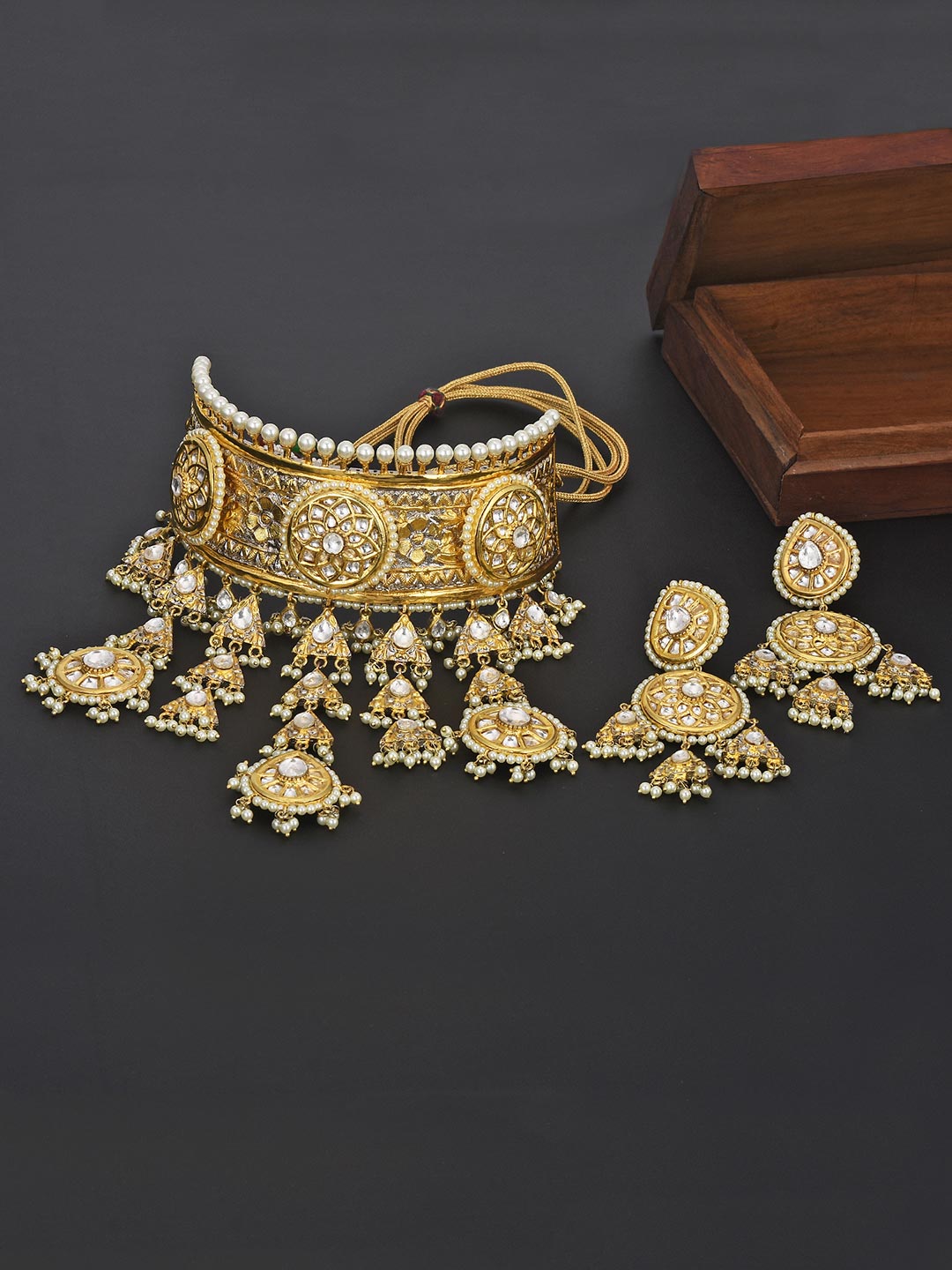 Heavy Kundan Meena Pearls Choker Necklace Set