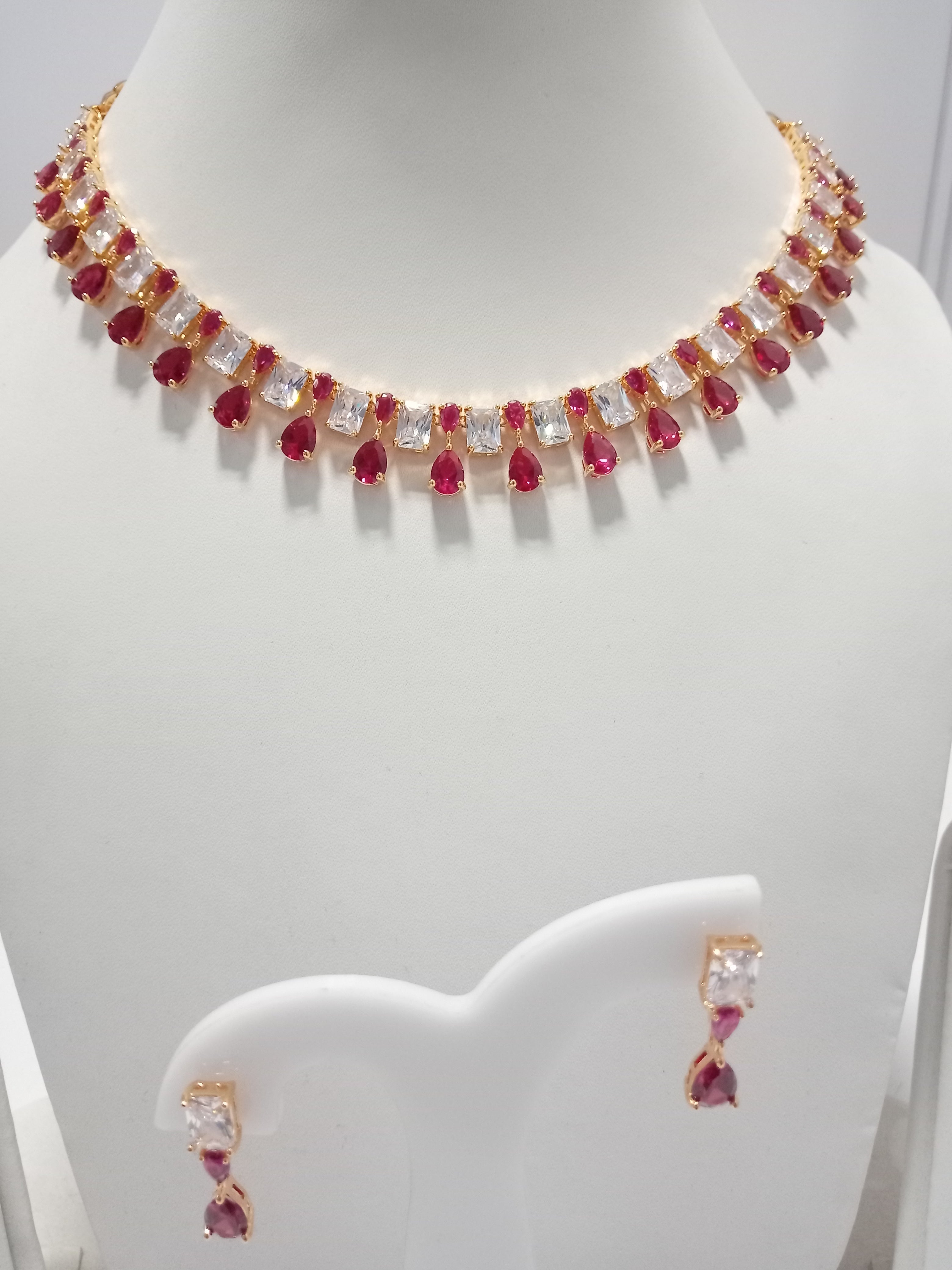 Exclusive Gold Plated Color Stones Necklace Set