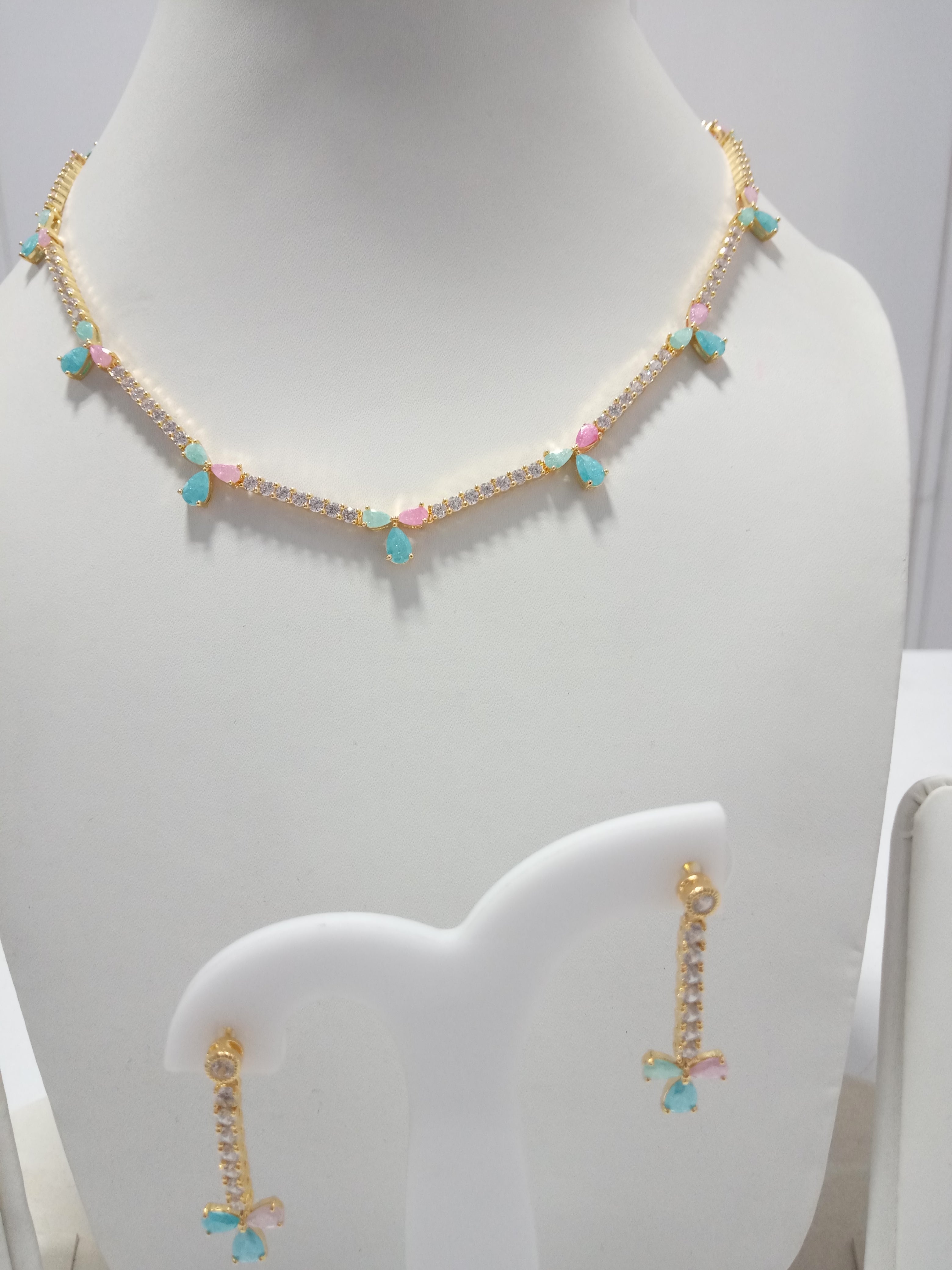 Fine Light Weighted Pastel Color Stones Necklace Set