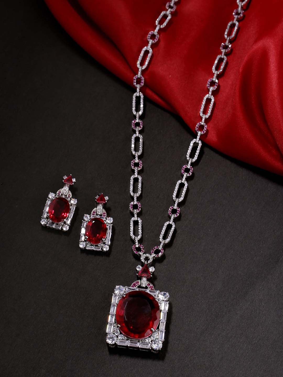 Contemporary Colored Stone Designer Necklace Set