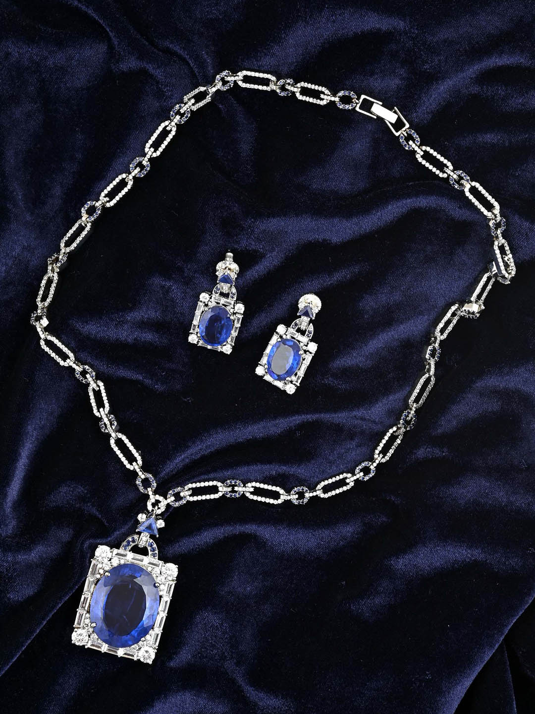 Contemporary Colored Stone Designer Necklace Set