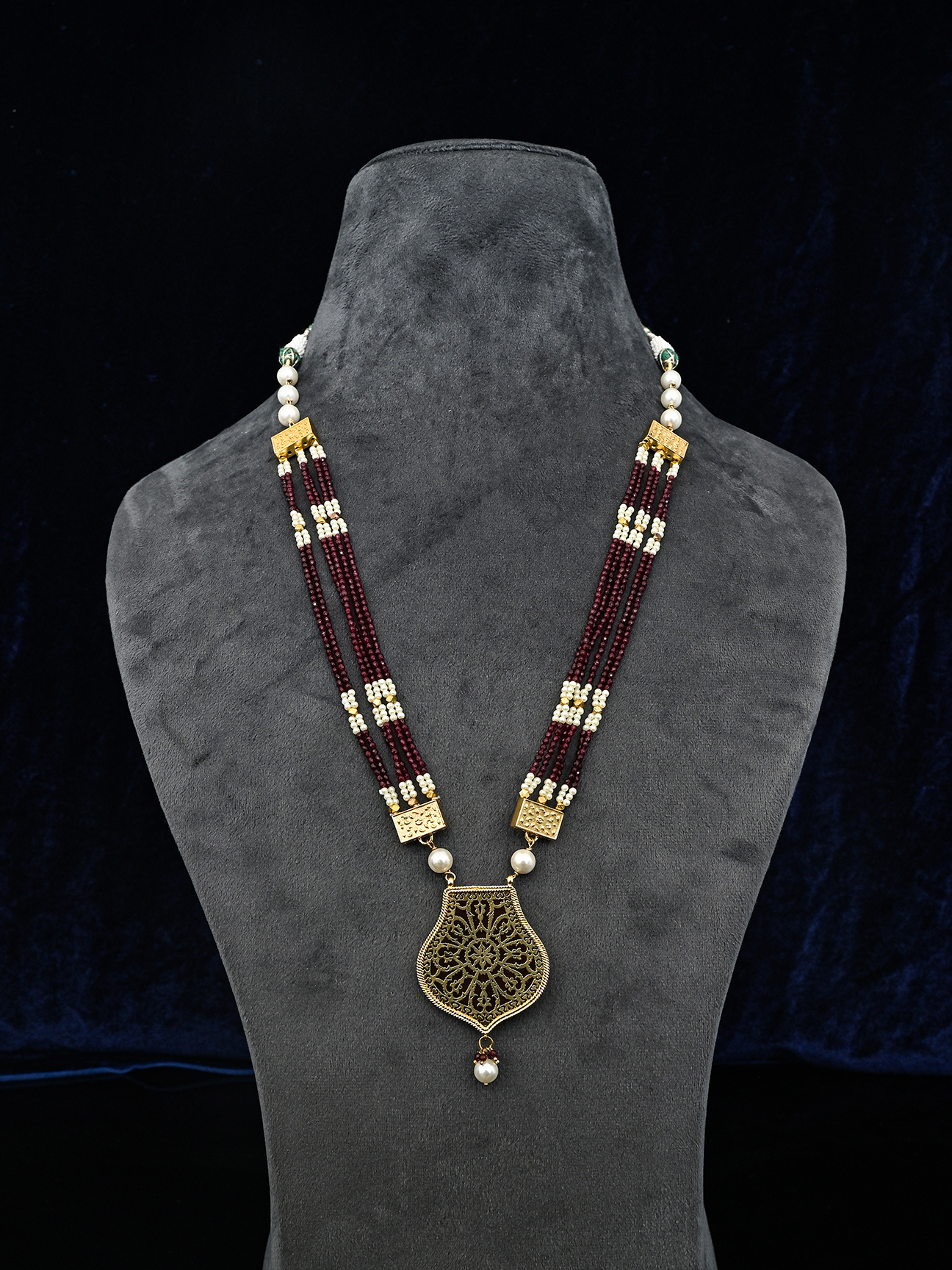 Traditional Beaded Beaded Necklace Set