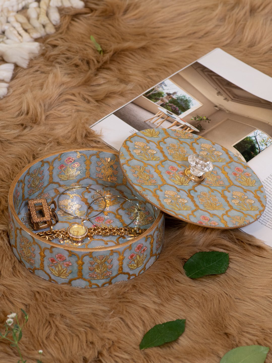 Round Multi Utility box