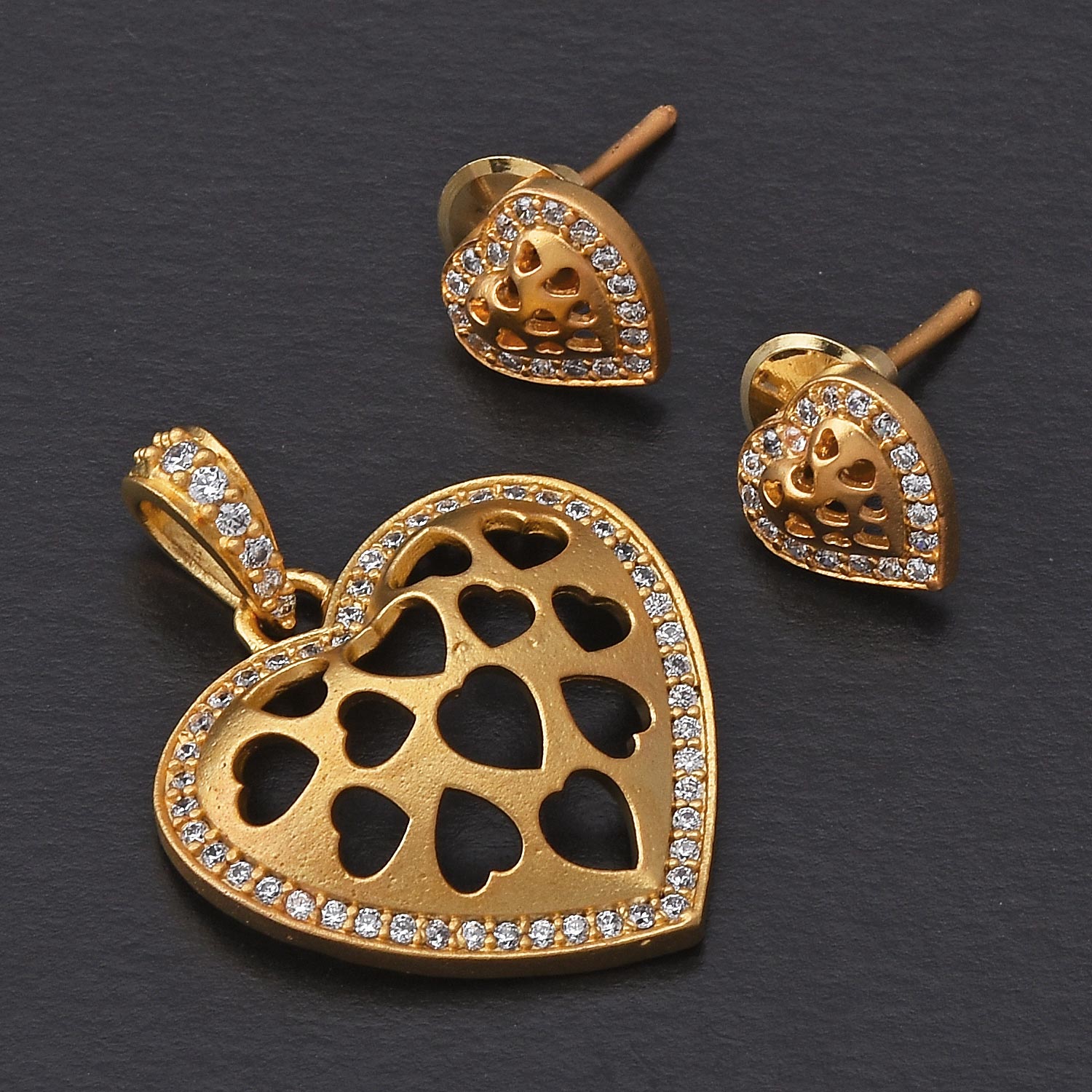 Heart Design Love Gold Plated Pendant Set