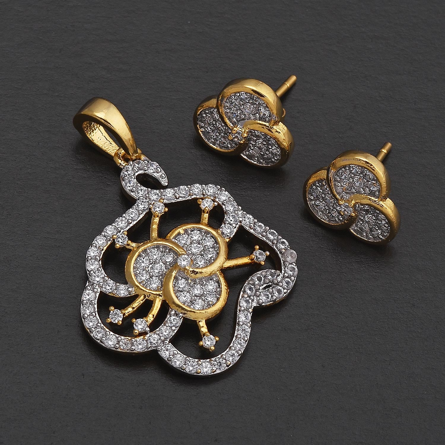 Floral Two Tone Plated Modern Style Pendant Set