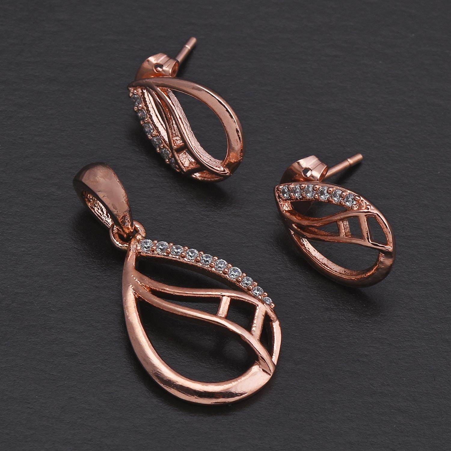 Wavy Designer Rose Gold Plated Pendant Set