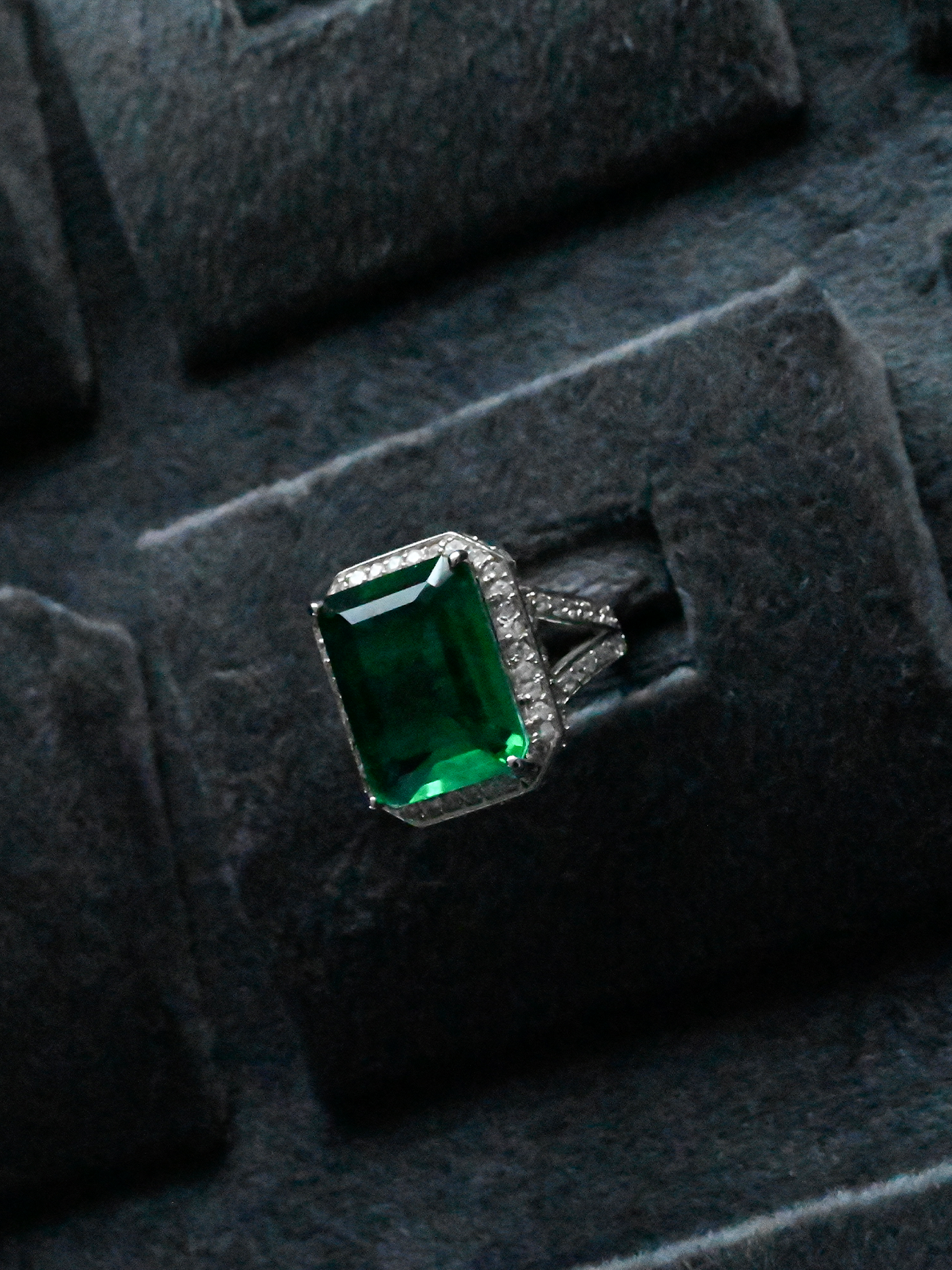 Contemporary Colored Stone Cocktail Ring