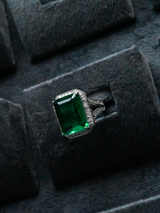 Contemporary Colored Stone Cocktail Ring