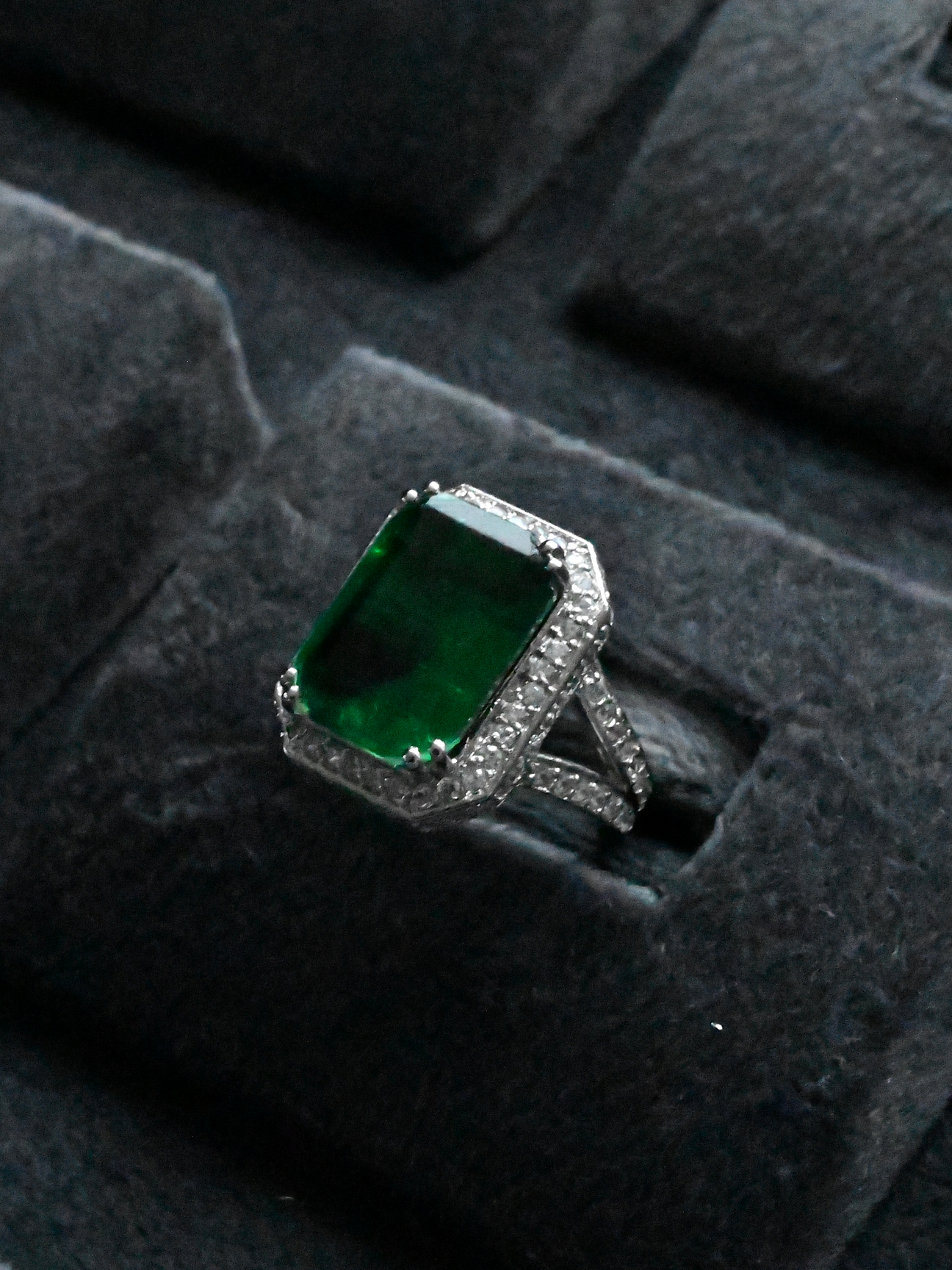 Contemporary Colored Stone Cocktail Ring