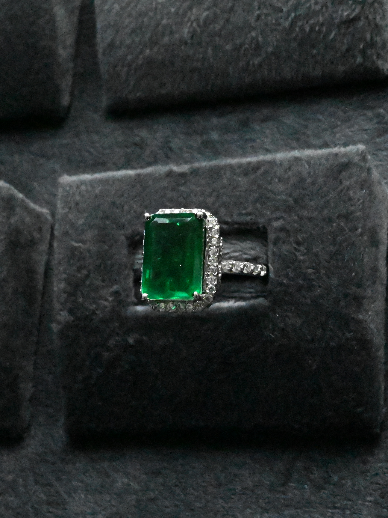 Contemporary Colored Stone Cocktail Ring