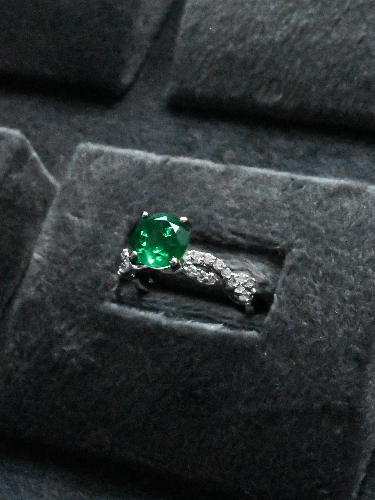 Contemporary Colored Stone Cocktail Ring