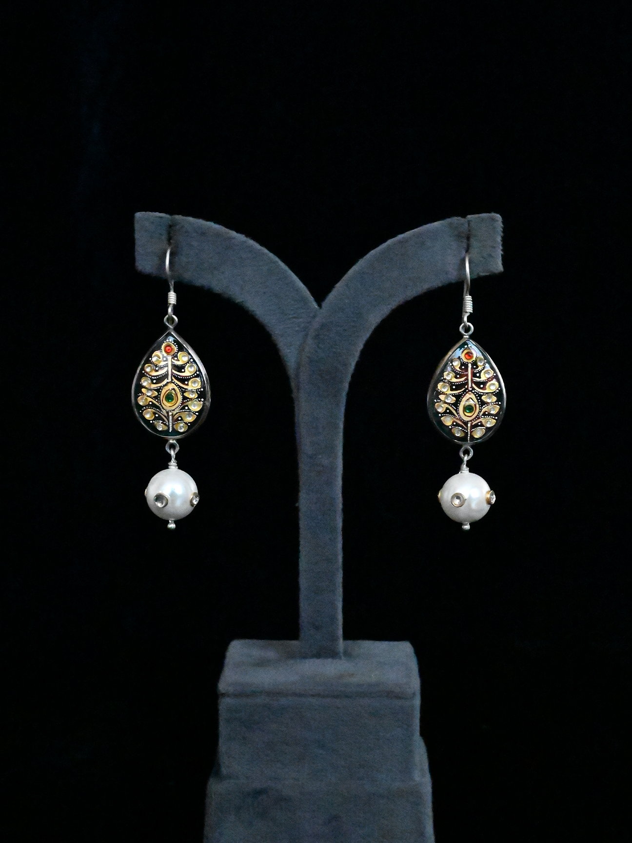 Artistry Handcrafted Dangler Earring