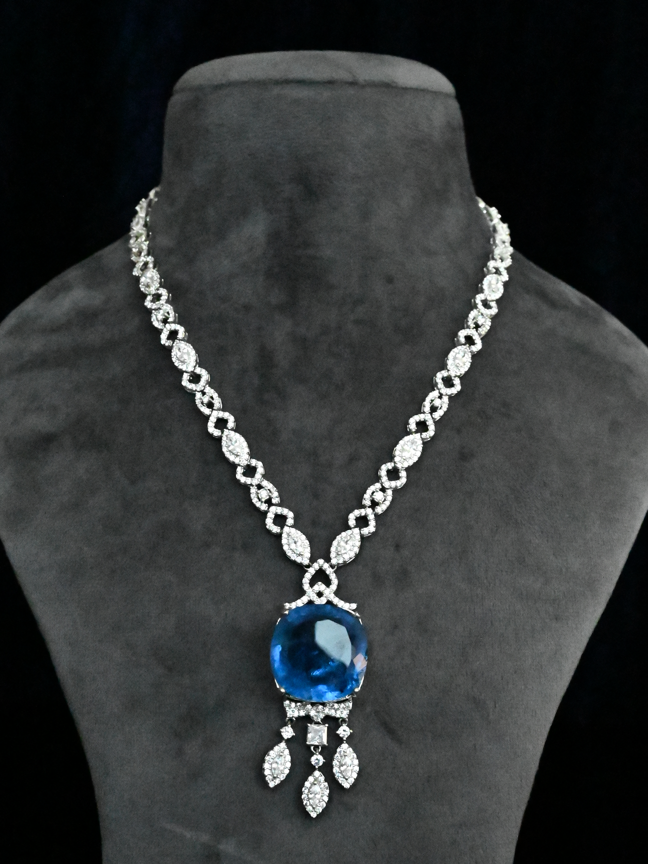 Classic Blue Color Stone Silver Necklace