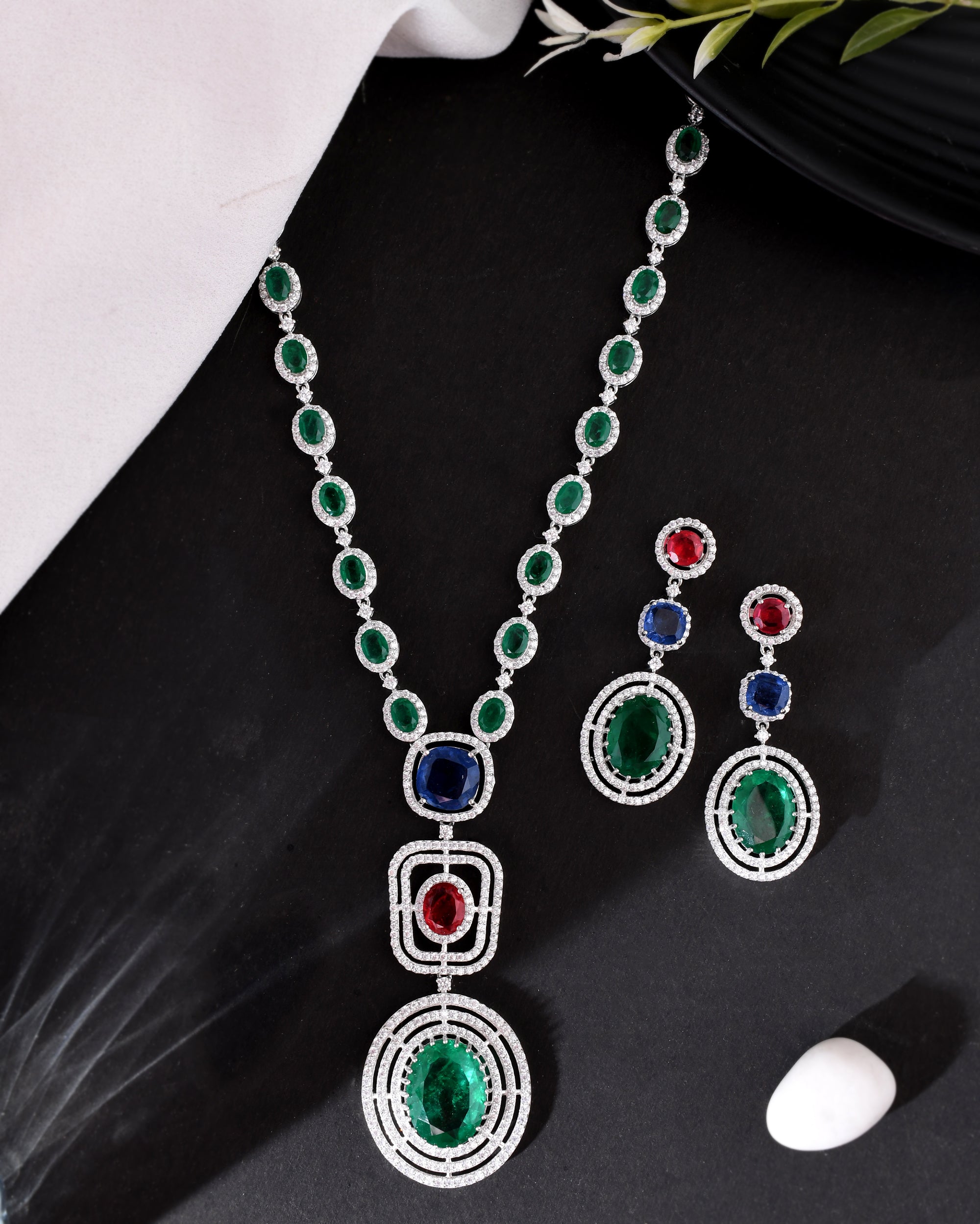 Precious Style Designer Silver Necklace Set