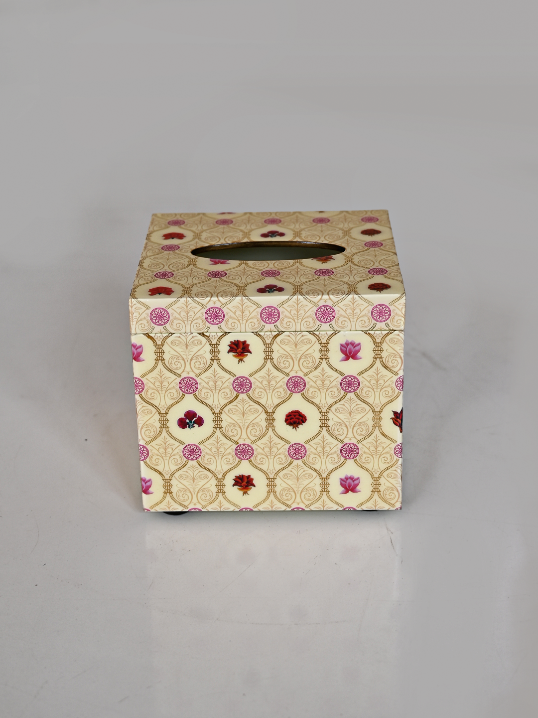 Baros(Without Peacock) Tissue Holder (Magnet)