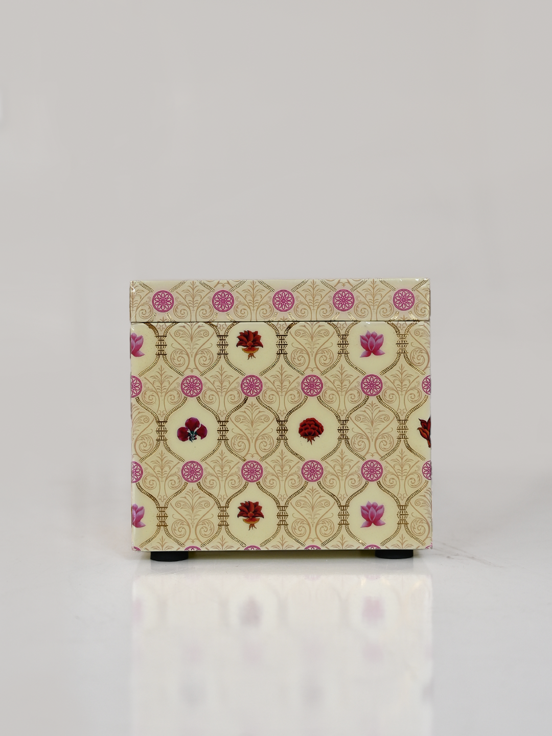 Baros(Without Peacock) Tissue Holder (Magnet)