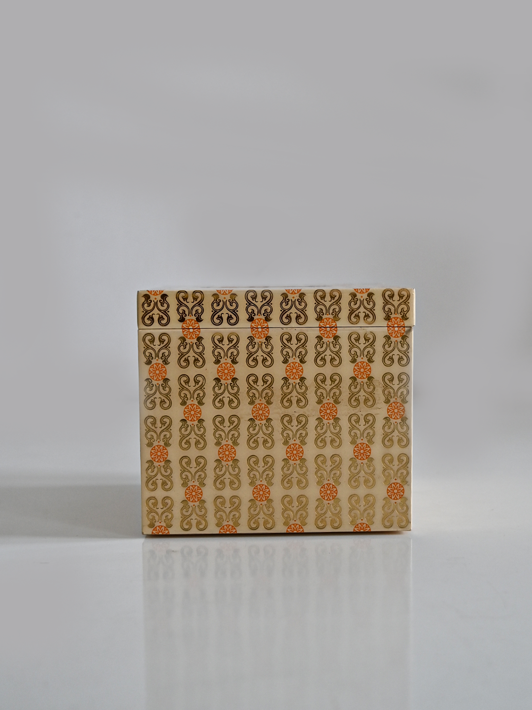Off White Paisley Block Printed Tissue Holder With Magnet
