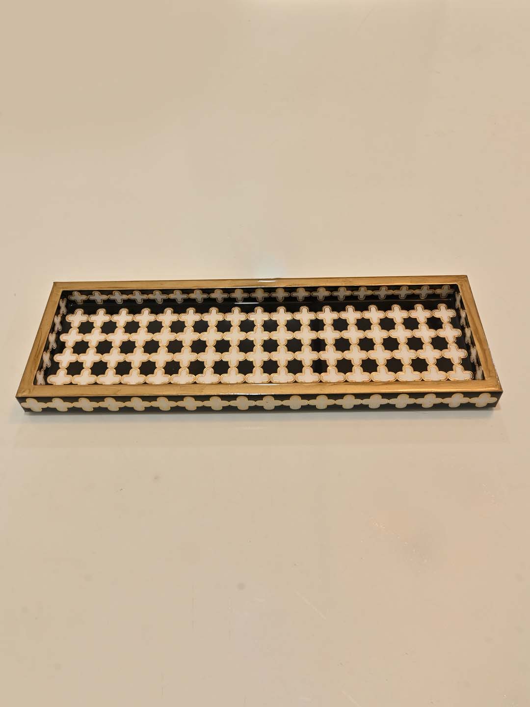 16x5x1 Tray Black & White