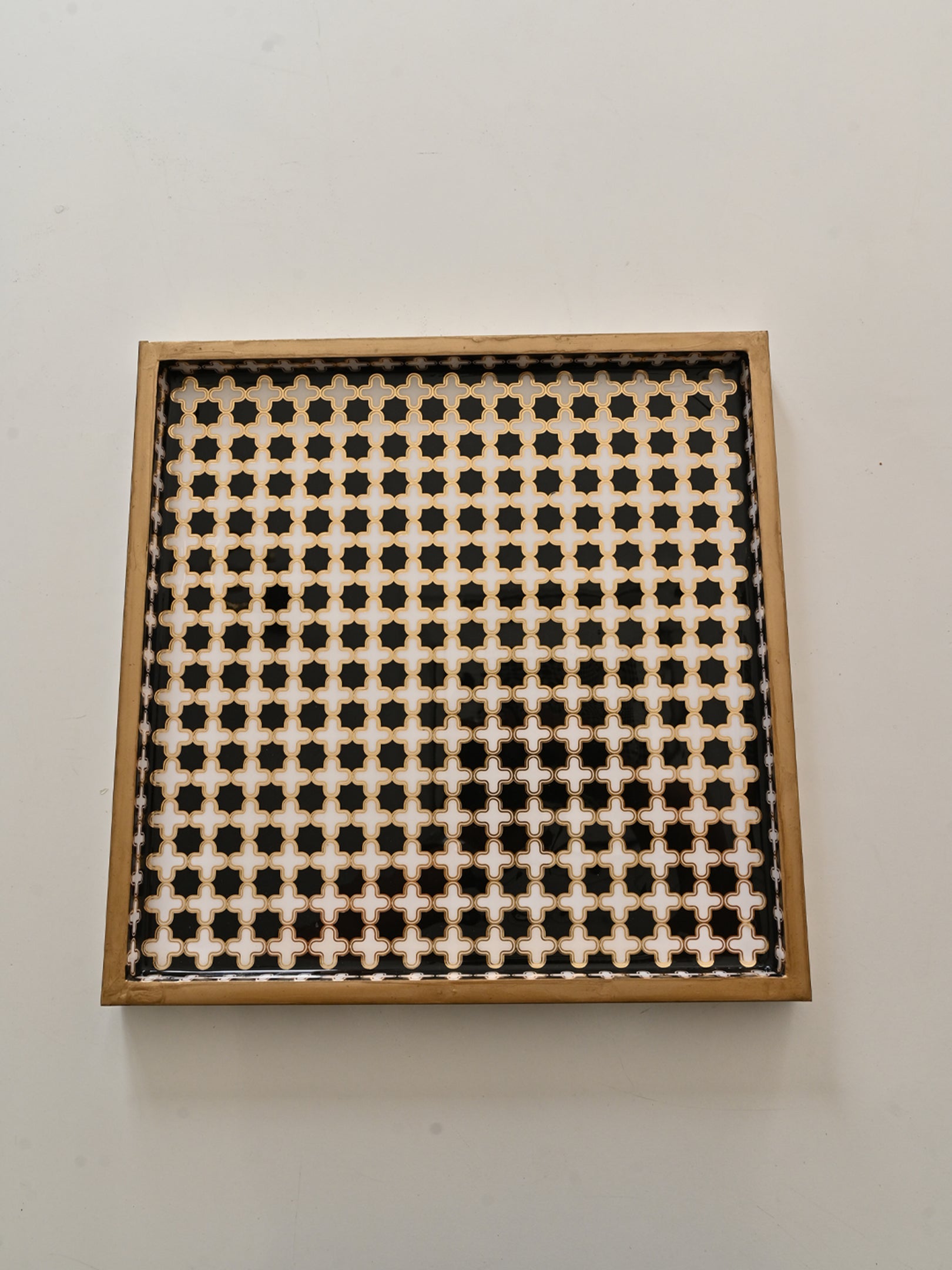 14X14X1 Tray Black & White