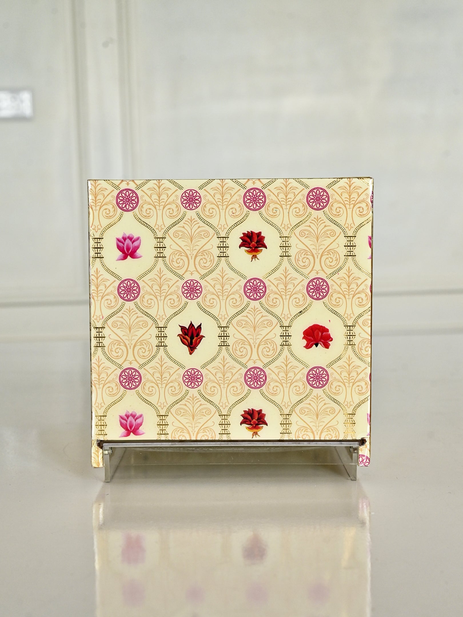 Baros(Without Peacock) Tissue Holder (Acrylic)