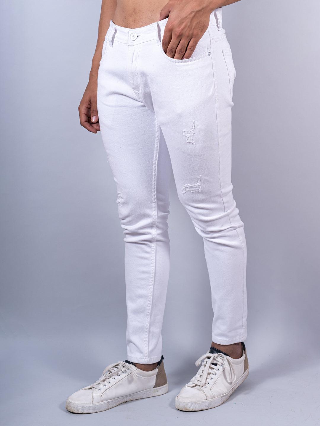 Best White Jeans Outfits For Men | Bewakoof Blog