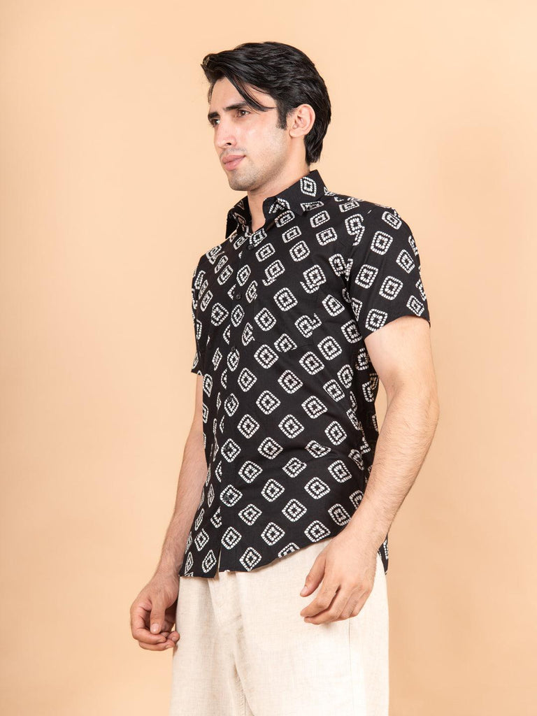 Black Geometric motif printed cotton Half sleeves shirt - Tistabene
