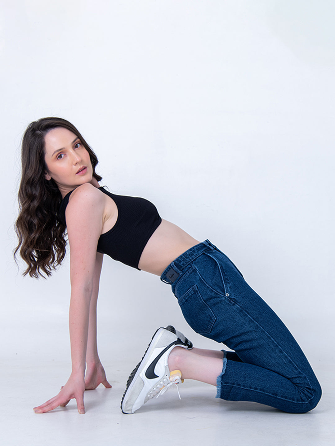 HD girl in jeans wallpapers | Peakpx