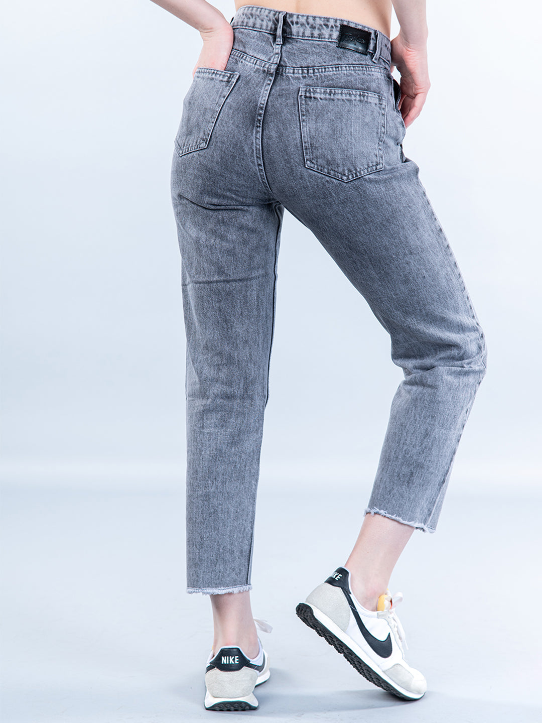 Grey Solan Jeans – Easy Clothes North America